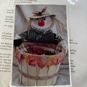 Scarecrow LOT of 4 Autumn Craft Fall Decor Kids Make a Basket Decor Craft Kit